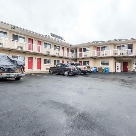 Lake City Motel Dartmouth Екстериор снимка