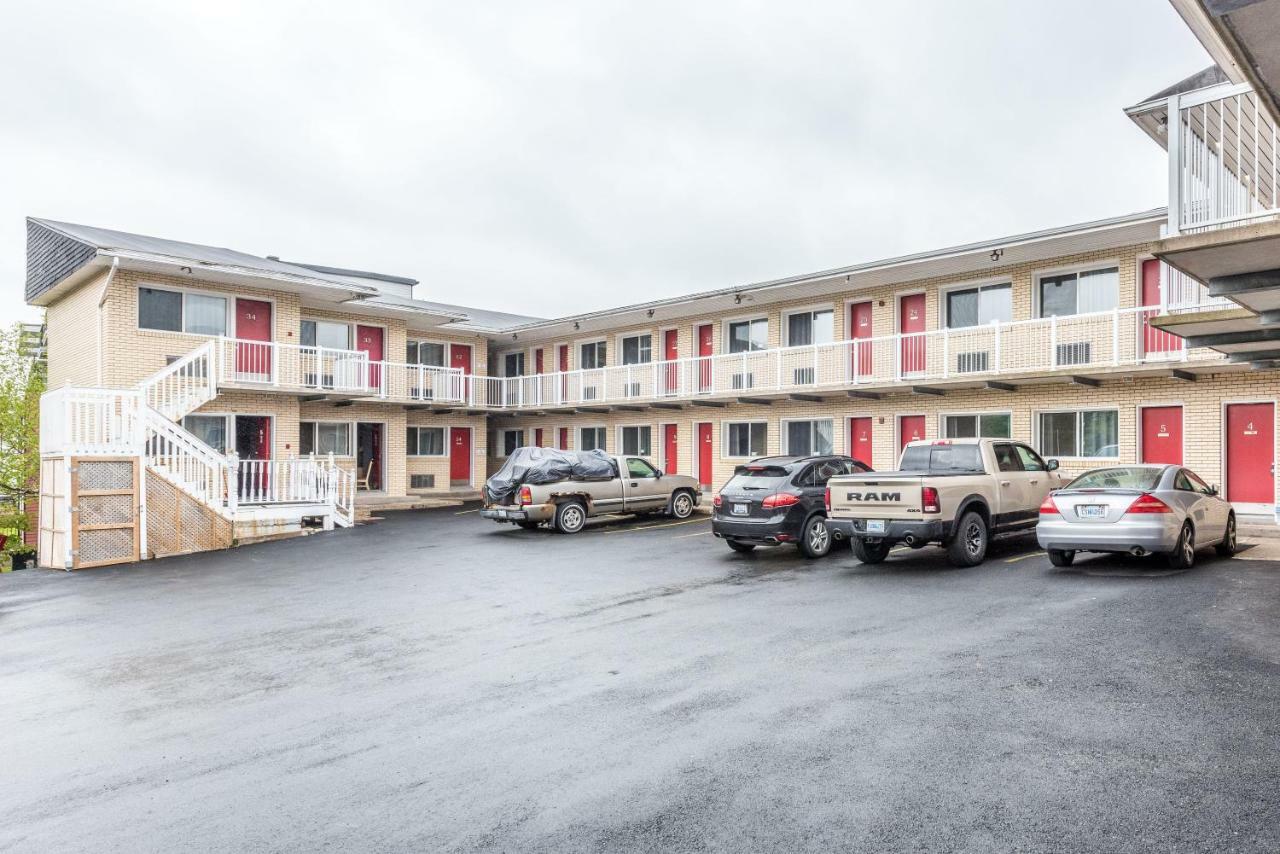 Lake City Motel Dartmouth Екстериор снимка