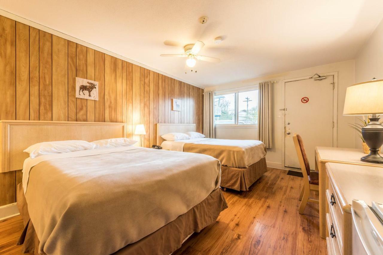 Lake City Motel Dartmouth Екстериор снимка